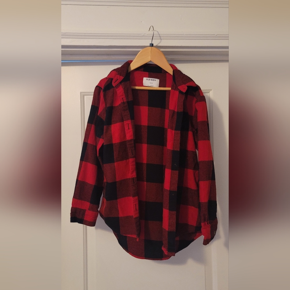 Old Navy Girls Black and Red plaid button-up shirt size Large 10/12